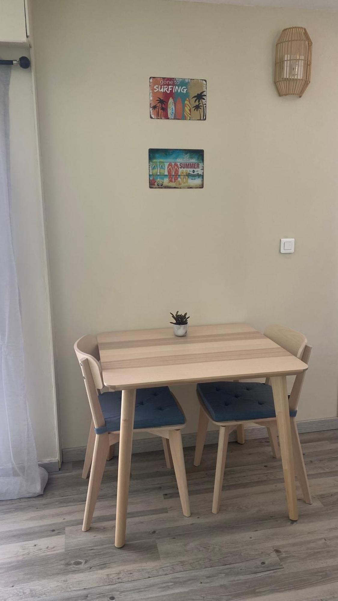 Bord De Apartment